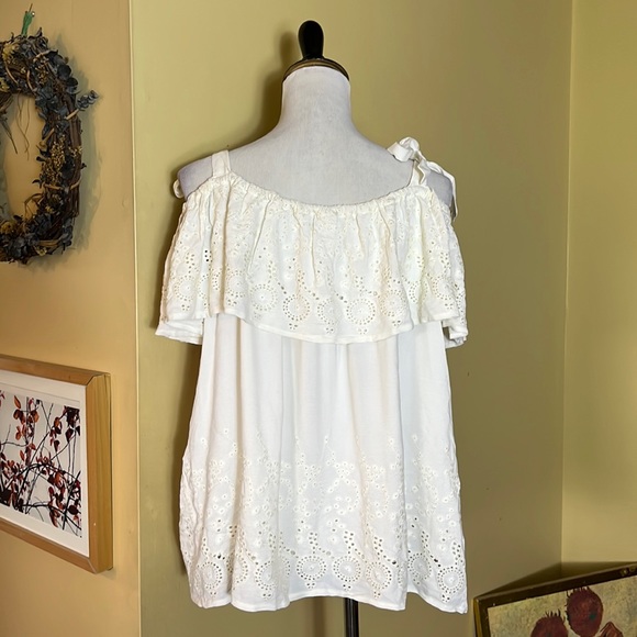 LUCKY Size 2x On/Off Shoulder Eyelet EmbroideredTop Pullover Romantic $99 NEW - Picture 13 of 16